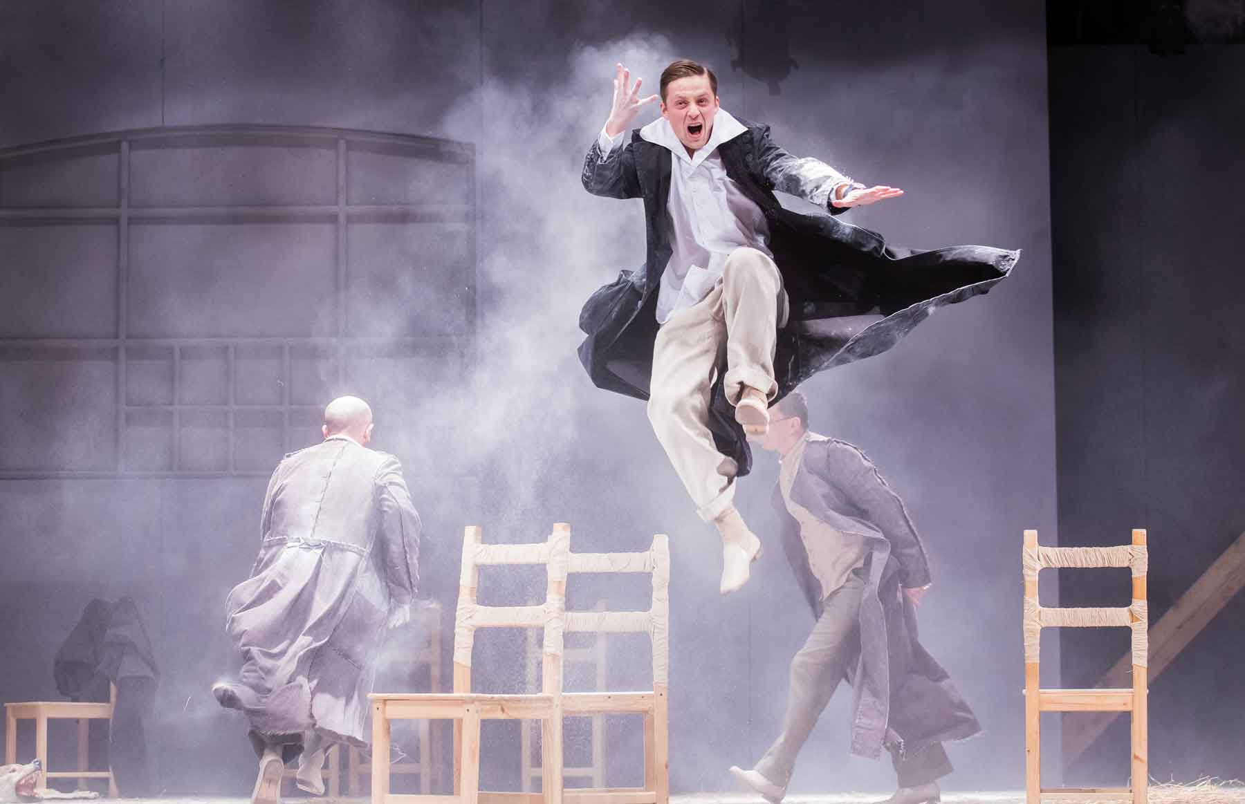 Onegin-_-Stage-Russia(9)